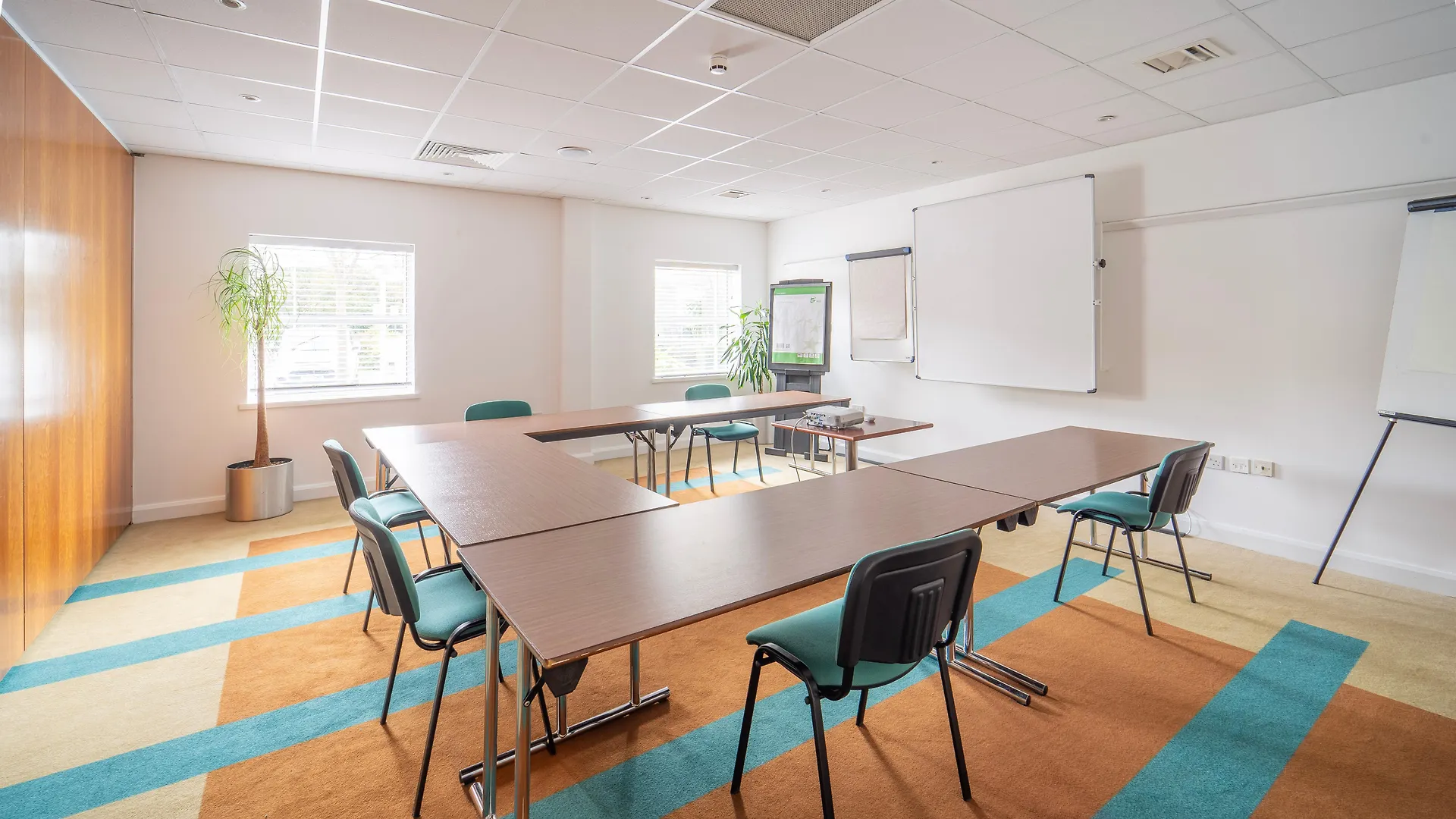 Holiday Inn Bristol Airport By Ihg Redhill  Hotel Redhill (Somerset)