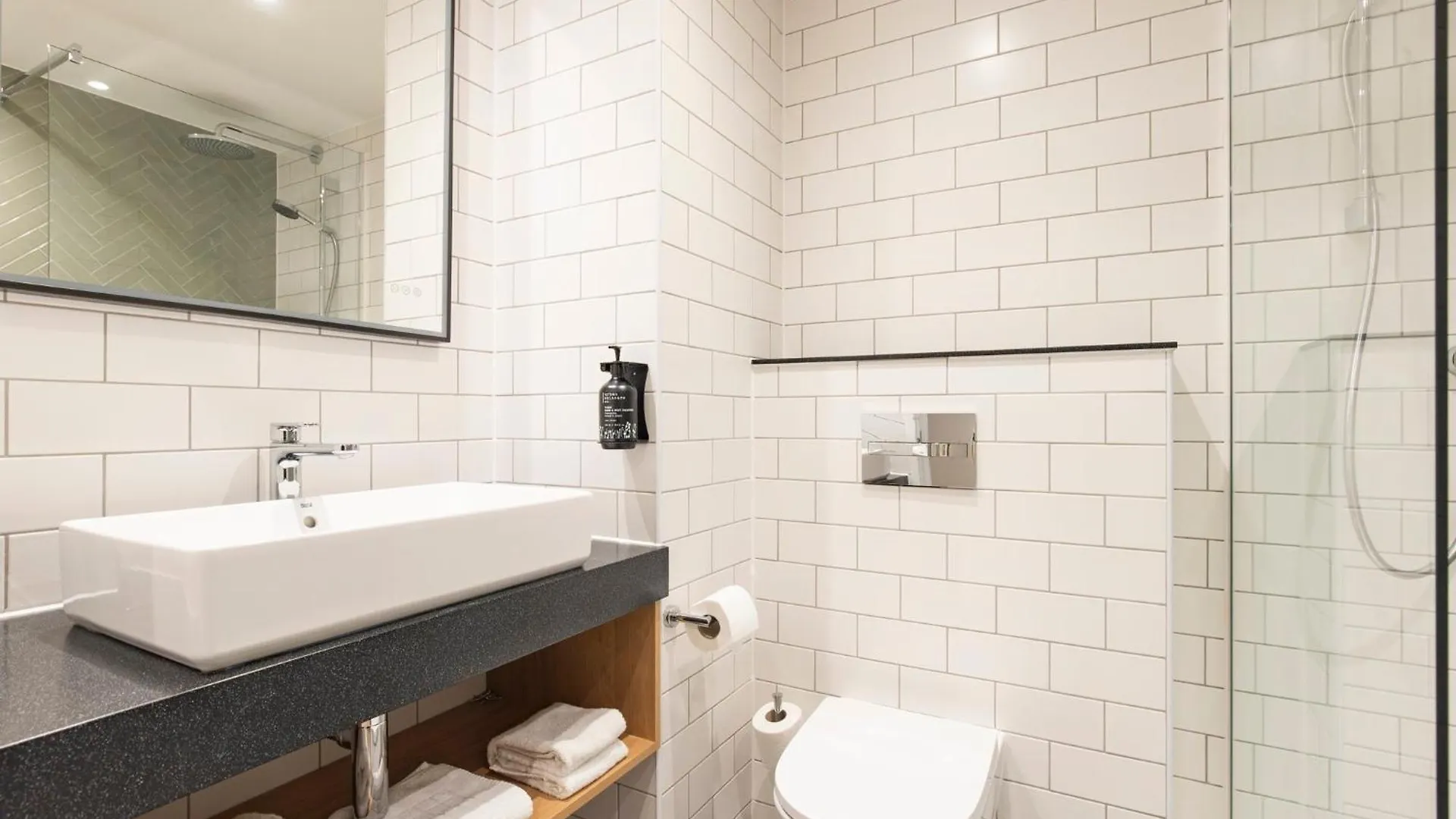 Holiday Inn Bristol Airport By Ihg Redhill  Hotel
